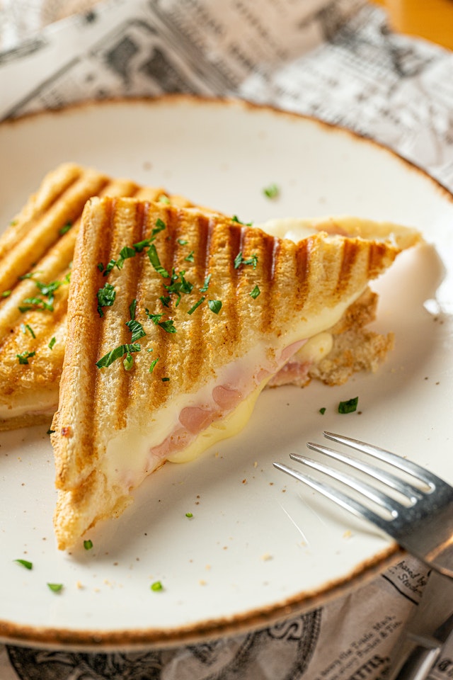 ham and cheese sandwich