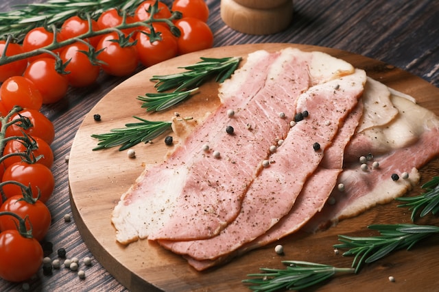 Deli meat on a chopping board